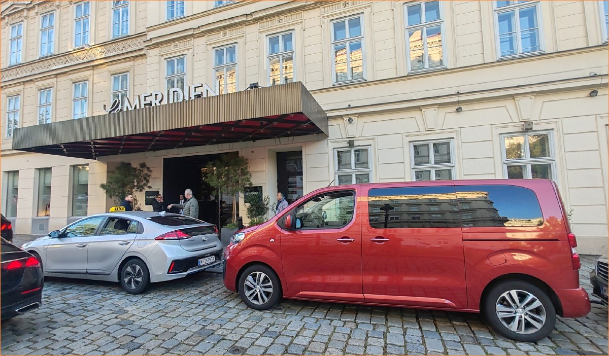 Book Private Tours, Transfers and Attraction Tickets